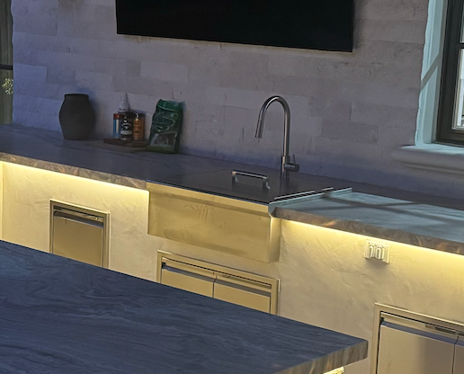 Coyote Farmhouse Sink