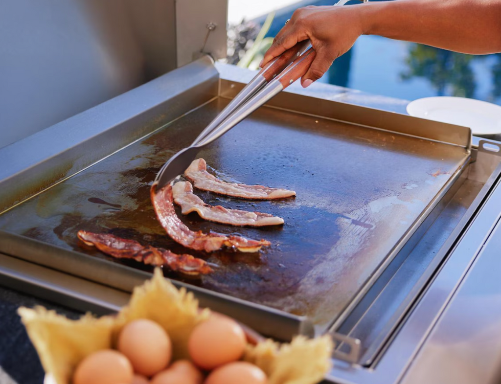 Blaze Premium LTE + 30-Inch Built-In Griddle With Lights