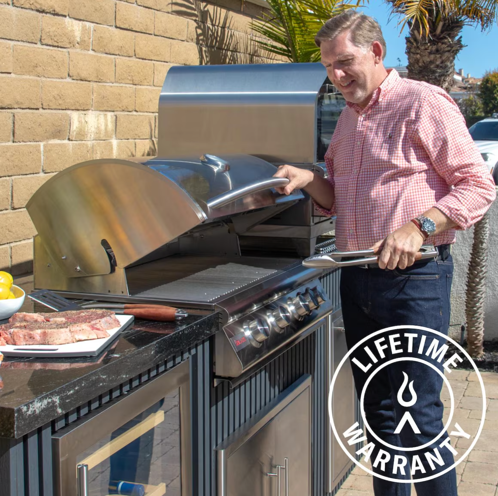 Blaze LTE+ Marine Grade 32" 4-Burner Built-In w/ Lift-Assist Hood & Rear Infrared Burner