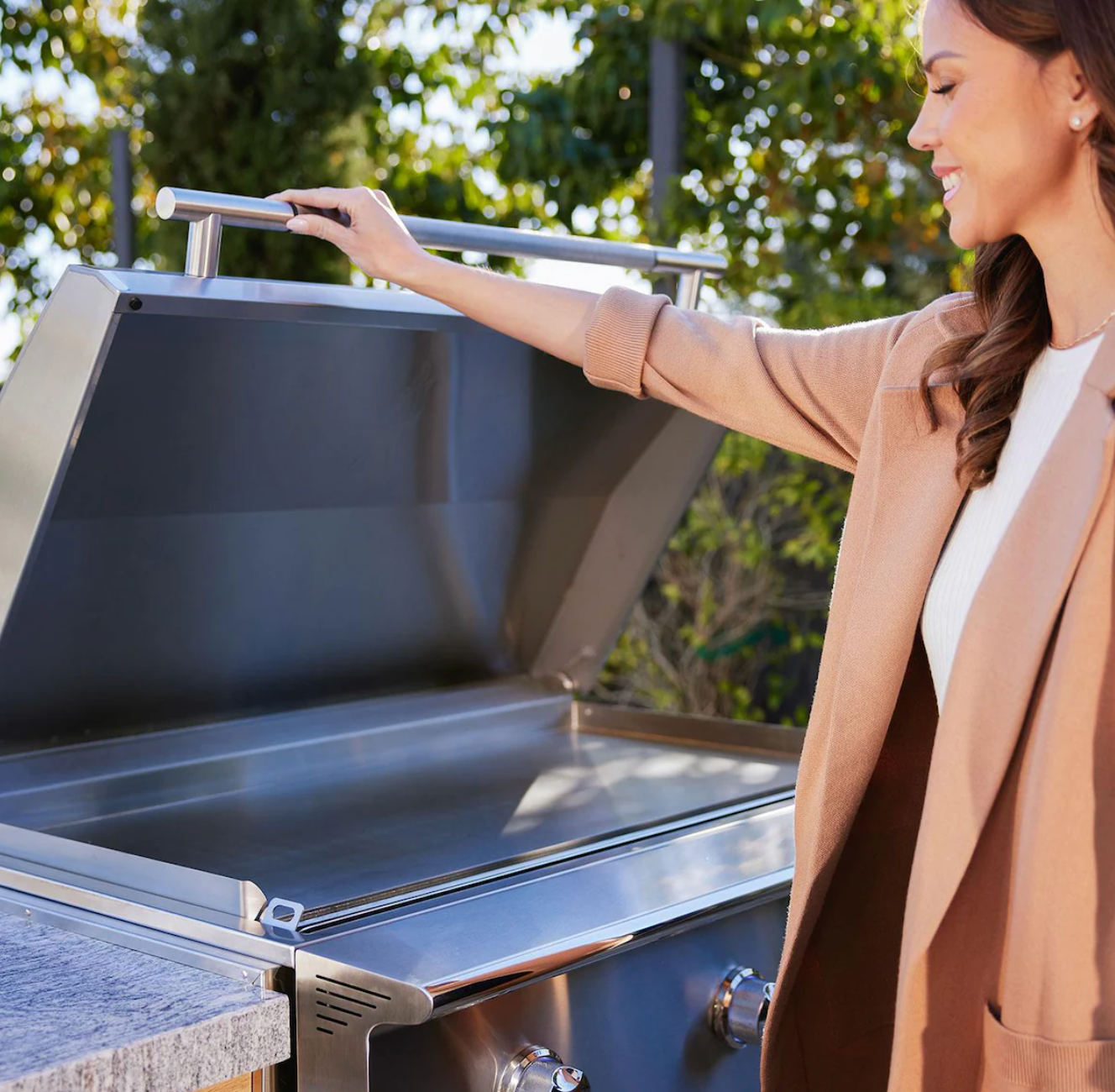 Blaze LTE PRO 40-Inch Built-in Griddle w/ Digital Temperature Screen & Lift-Assist Lid