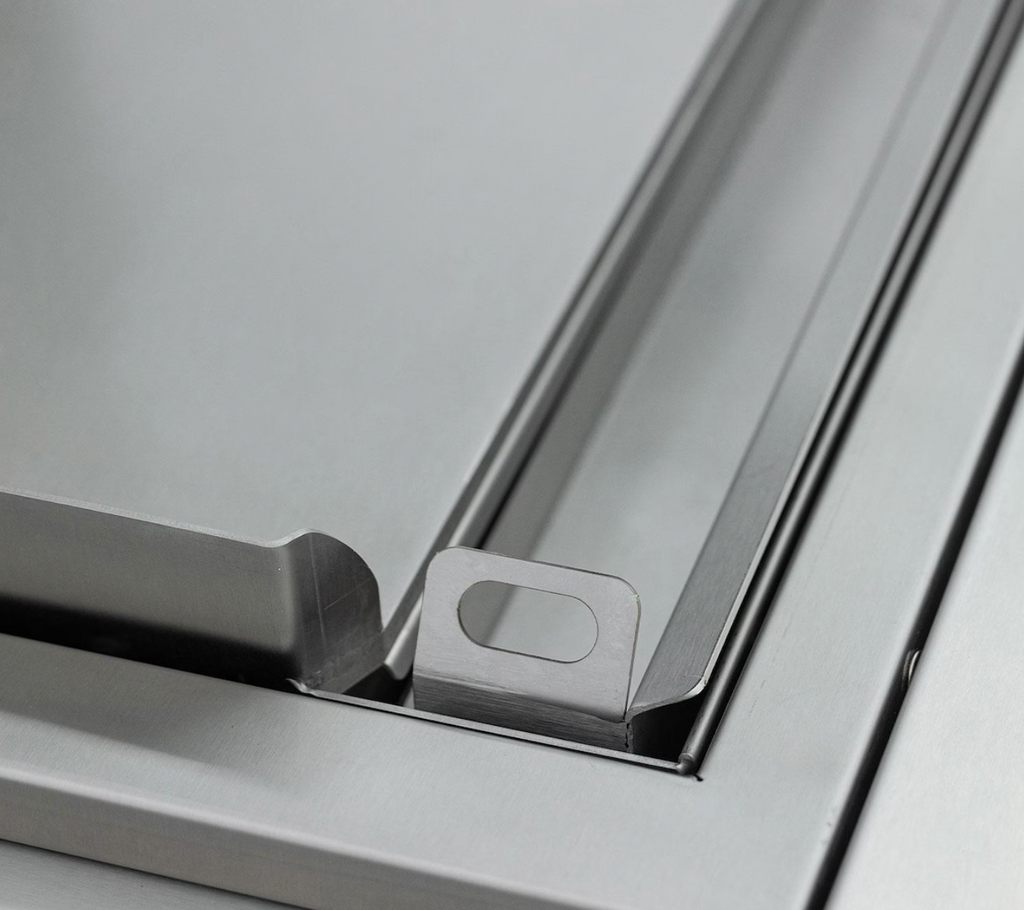 Blaze LTE PRO 40-Inch Built-in Griddle w/ Digital Temperature Screen & Lift-Assist Lid